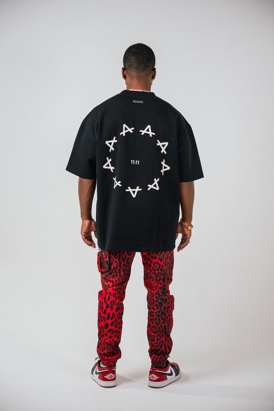 Artchimia l 11:11 BLACK OVERSIZED T-SHIRT